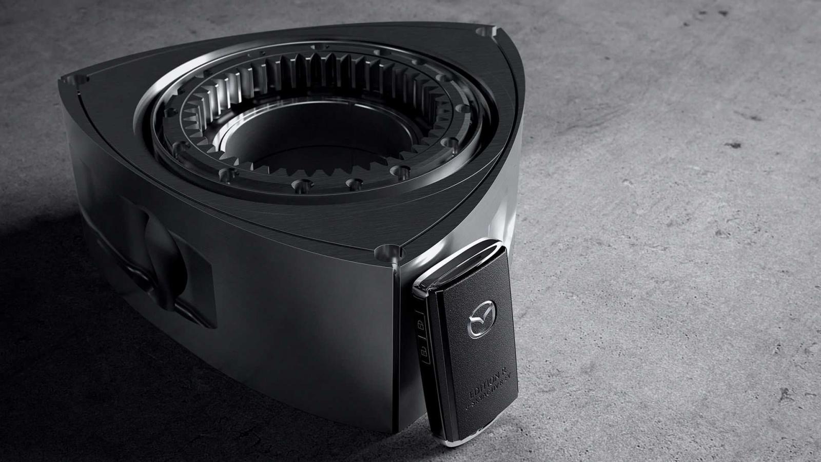 Πρεμιέρα για το Mazda MX-30 e-Skyactiv R-EV με wankel μοτέρ!